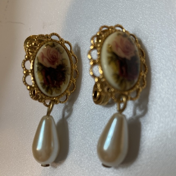 Vintage Couquette Earrings Floral Design and Drop Pearl Clip On - Picture 2 of 4